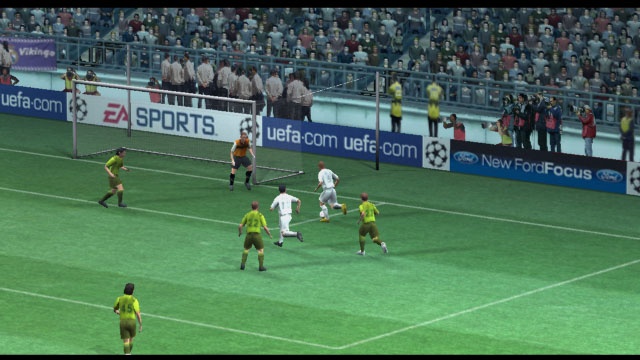 UEFA CHAMPIONS LEAGUE 2004 - 2005 Screenshot 706 for Original XBOX